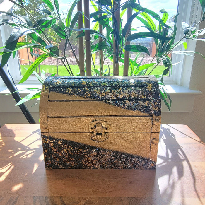 Gold Bounty: A Treasure Chest Fit for Royalty